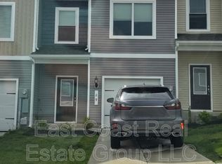 29 Paddington St, Falling Waters, WV 25419