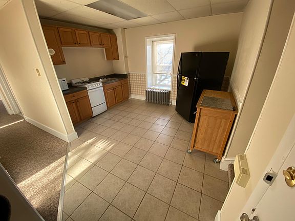 3rd image of 118 Sumac St #3