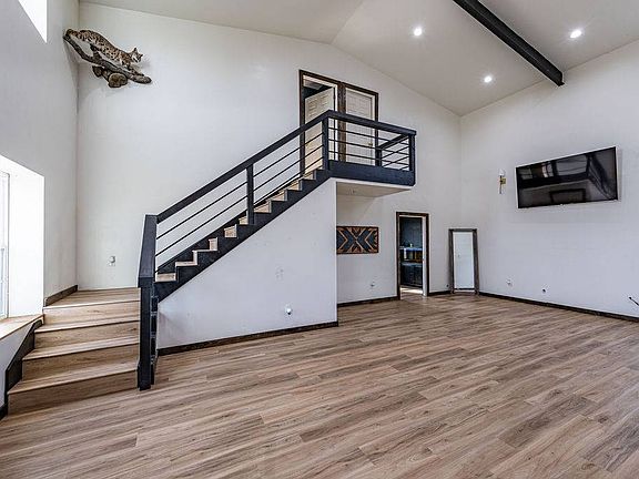 5th image of 12615 N 2030th Rd