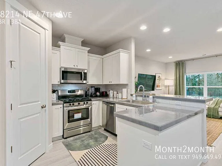 18214 NE 47th Ave — Photo 12