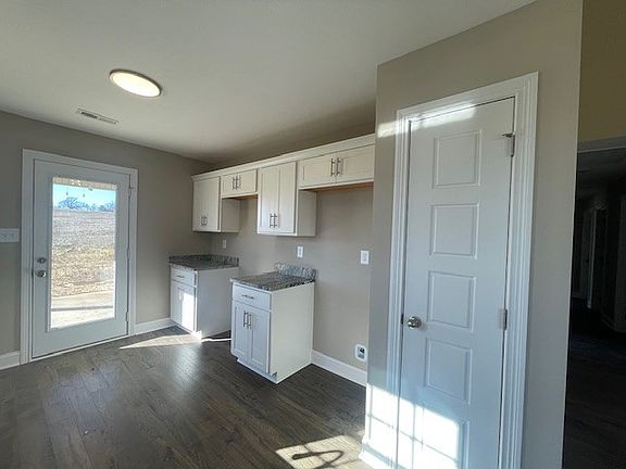 5th image of 305 Grant Ave Lot 32