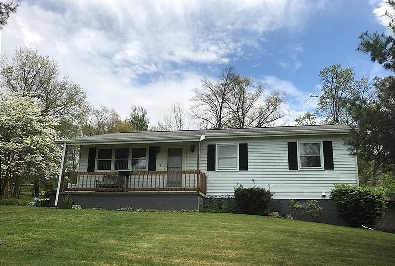 Welcome home to 134 Glen Rape Road Zelienople, PA 16063