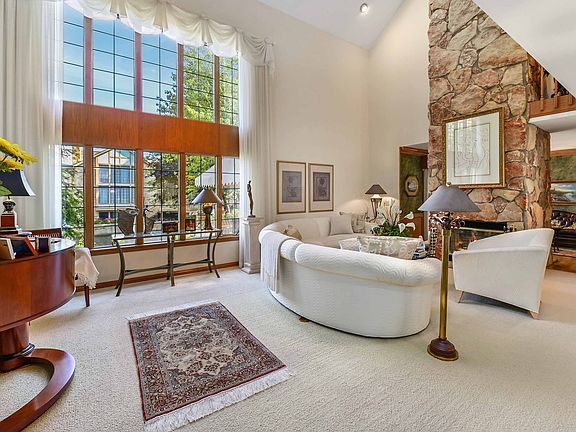 3rd image of 23280 Pheasant Ln #9
