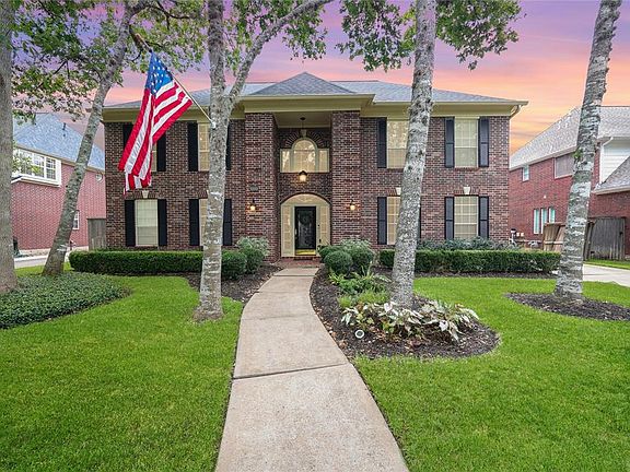 2nd image of 1515 Pecan Trace Court