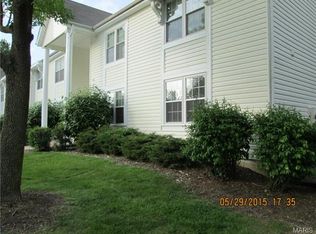 200 Sugar Lake Dr, Saint Peters, MO 63376