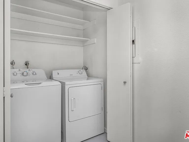 406 N Oakhurst Dr #202 — Photo 30