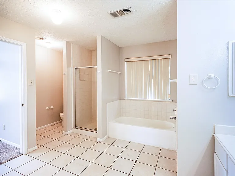 2103 Charlton House Ln — Photo 16