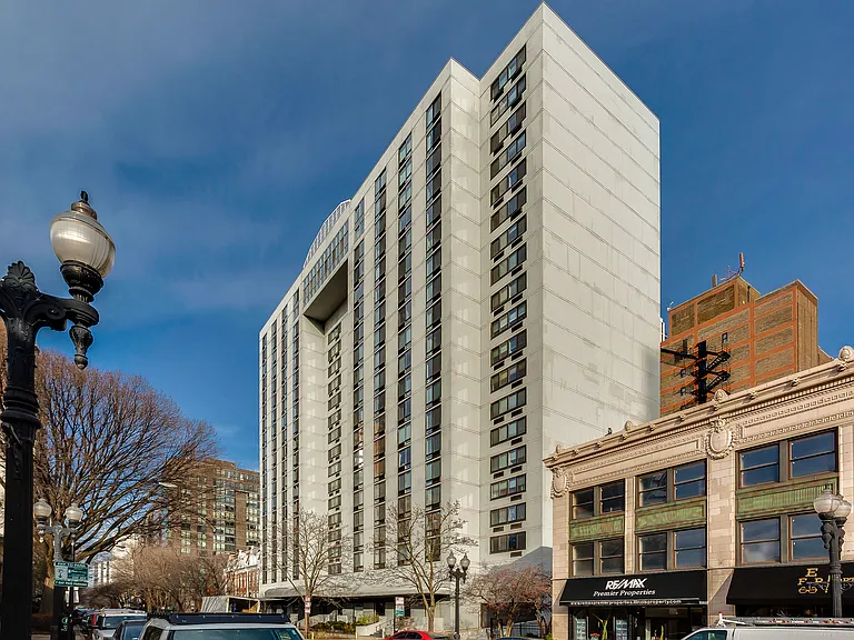 1221 N Dearborn Pkwy #1210S — Photo 17