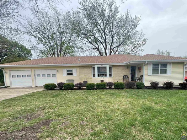 1218 Thompson St, Emporia, KS 66801