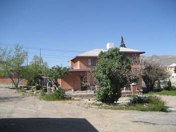 2nd image of 1305 Los Angeles Dr