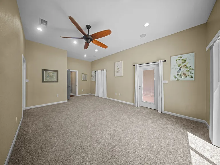 203 Farmer Dr — Photo 20