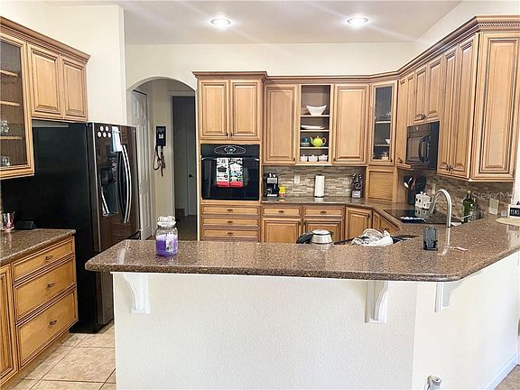 5th image of 3846 Shoreview Dr
