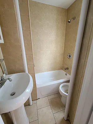 Rented by Point NYC | media 9