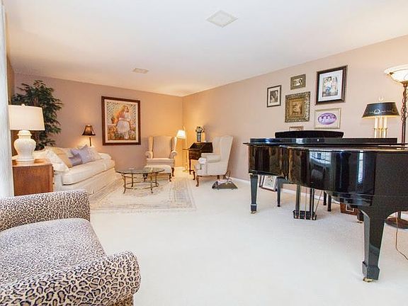 3rd image of 6540 Swiss Hill Ct