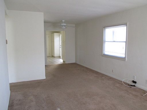 3rd image of 219 Siena Dr