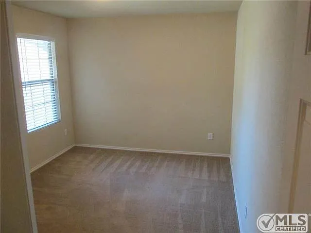 1139 Landon Ln — Photo 14