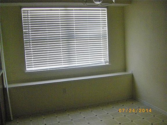 5th image of 426 Beard Dr