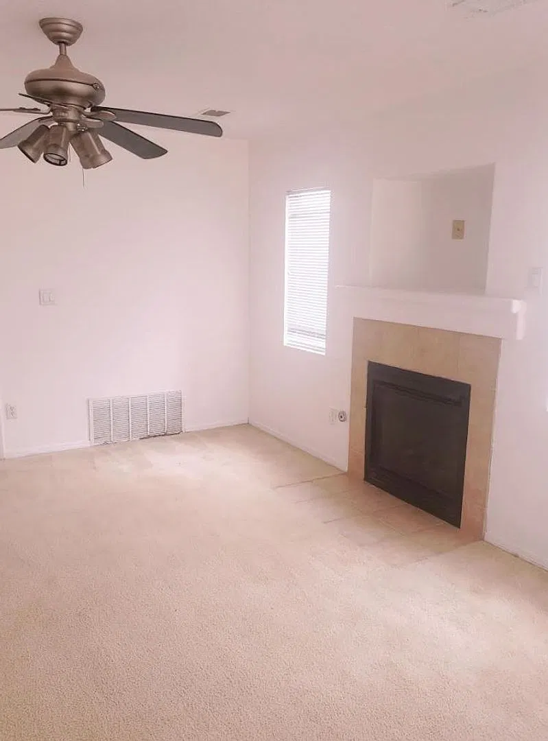 Coming Soon 4br/2.5 Bath 2100 Sqft House In Enchanted Hills — Photo 3