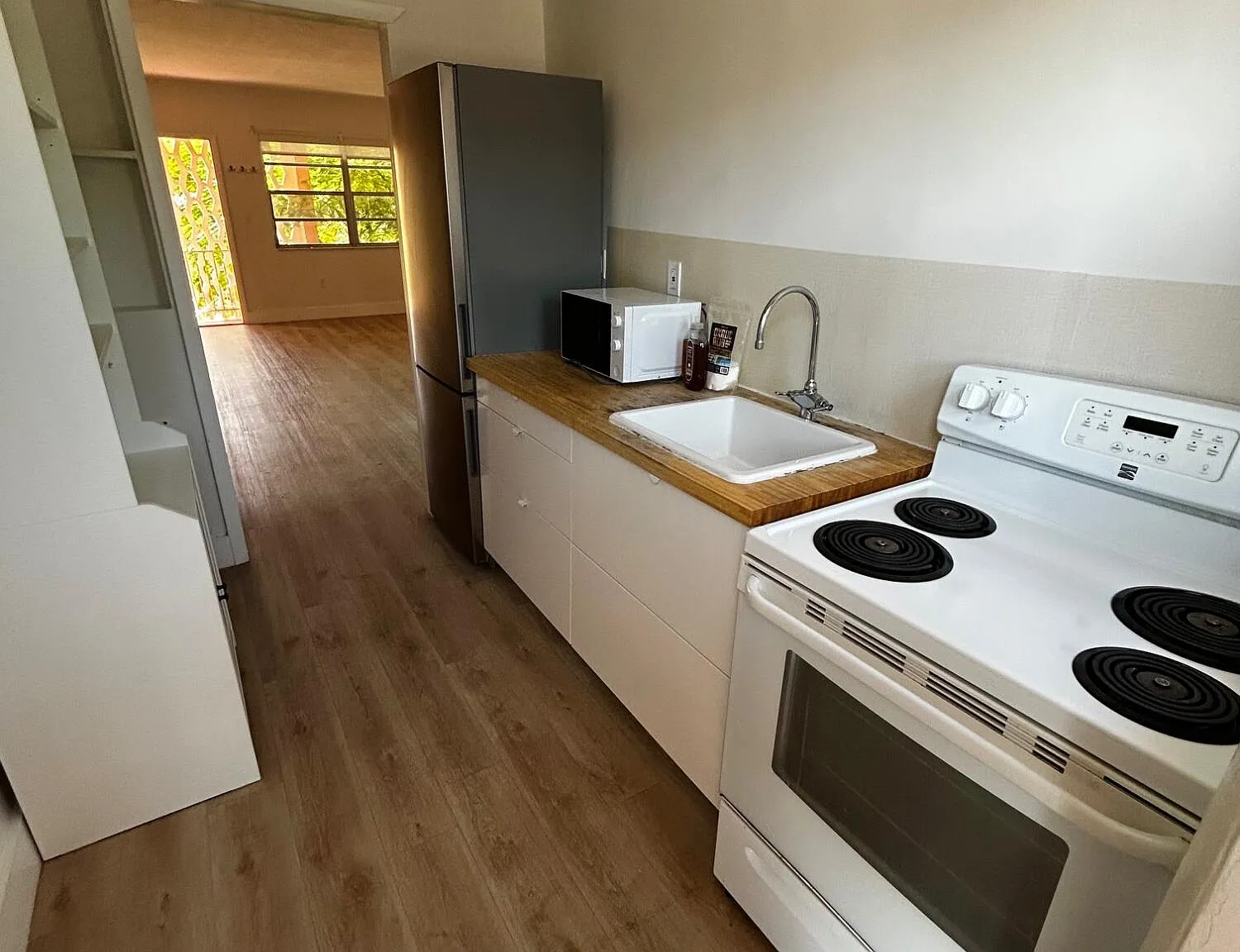 2 bed, 1.0 bath, 725 sqft, $2,190 — Photo 4
