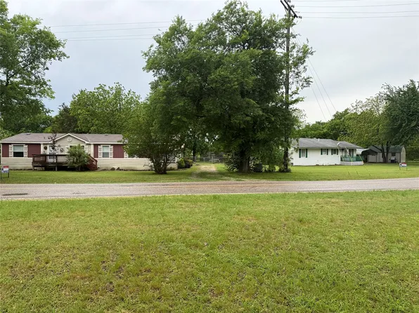 112 SE Front St #A, Leonard, TX 75452