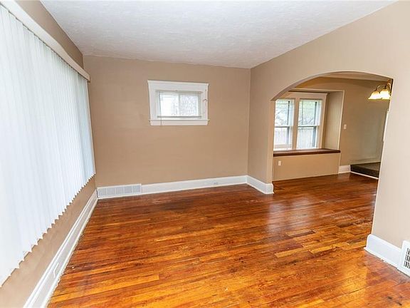 5th image of 5110 Behrwald Ave