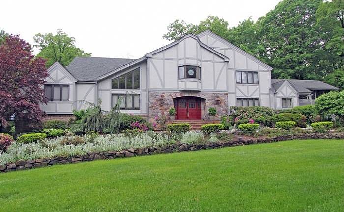 5 BR 4 1/2 bath home