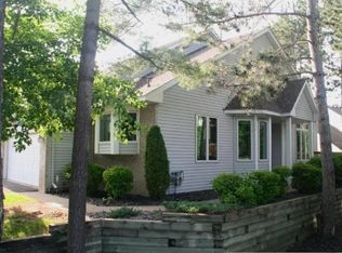 2615 Rivers Bluff Ln, Anoka, MN 55303