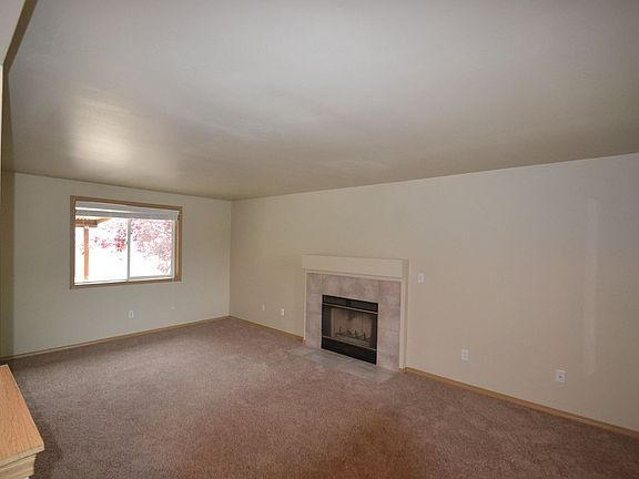 2nd image of 4828 N Bristol St