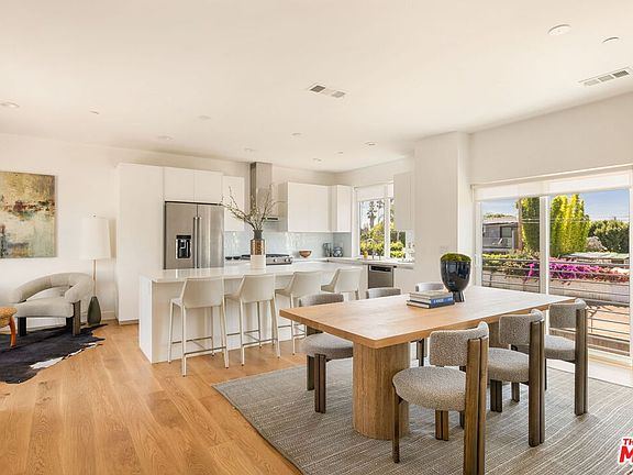 2nd image of 11724 Culver Blvd #8