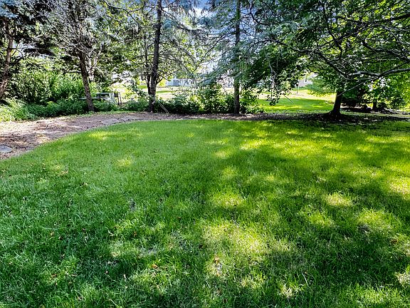 4th image of 4824 Clearwater Ln