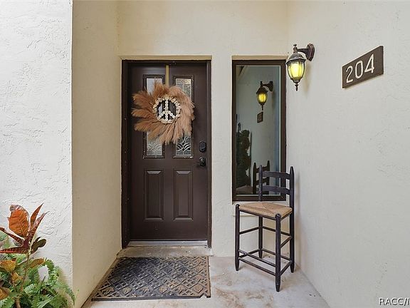 2nd image of 1637 SE Paradise Cir APT 204