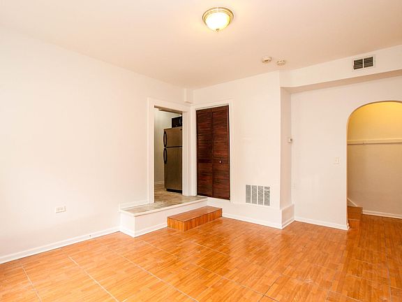 3rd image of 3124 N Kimball Ave #G