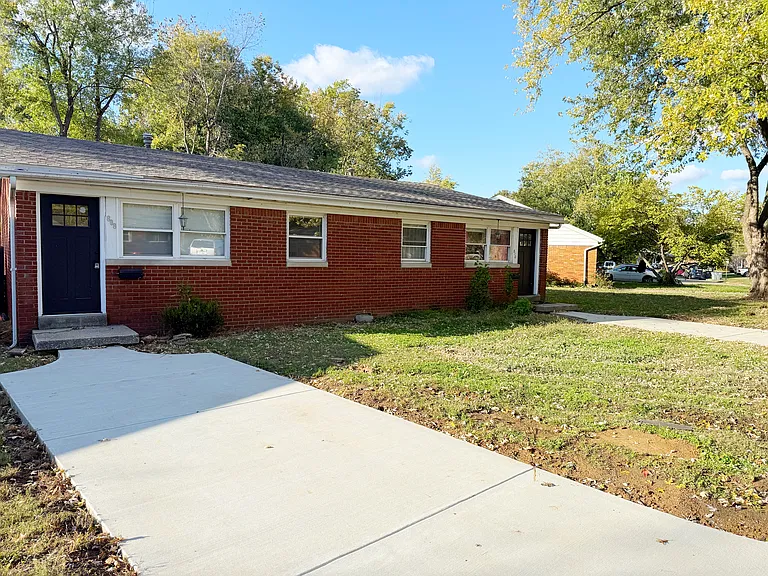 808 Fairlawn Ct #808 — Photo 18