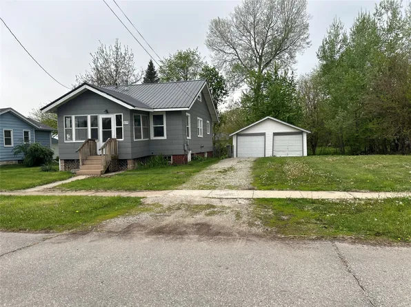 619 E 10th St N, Newton, IA 50208