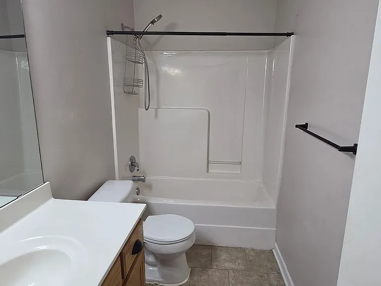 715 SW Graystone Dr — Photo 19