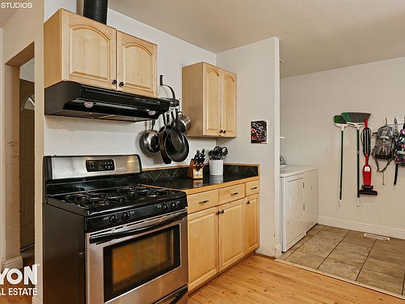 5th image of 275 Daniels Dr