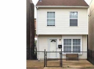 432 Dupont St, Philadelphia, PA 19128
