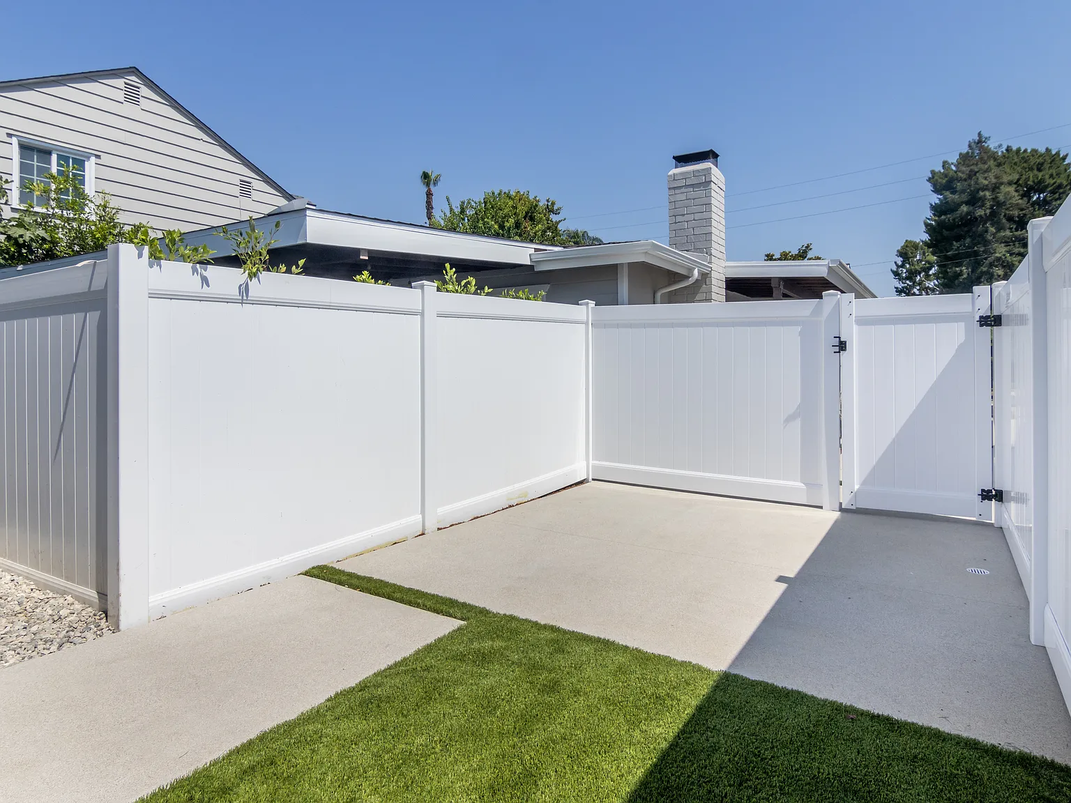 Otsego St, Sherman Oaks — Photo 4