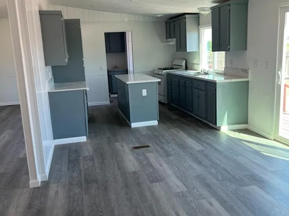 7520 S Elm Ave, Fresno, CA 93706