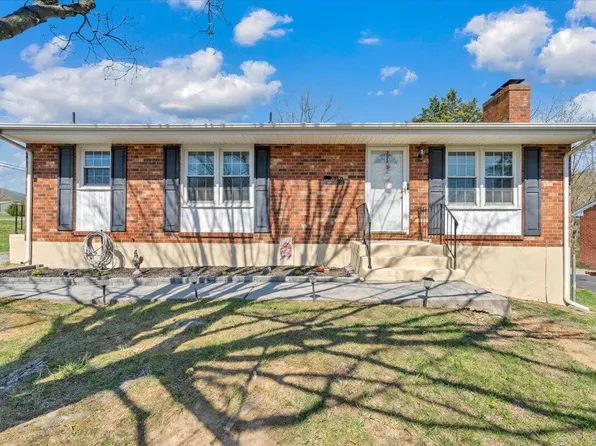 5523 Taney Dr, Roanoke, VA 24019