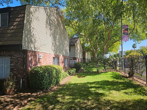 2nd image of 10861 Coloma Rd Unit 4