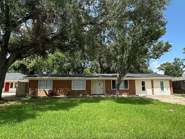 1604 Oaks Dr, Pasadena, TX 77502