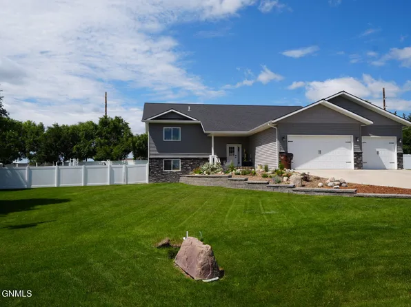 4848 85th Hwy Lot 111, Williston, ND 58801