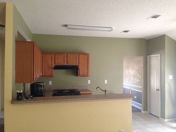 Liv. Rm  looking at kitchen 