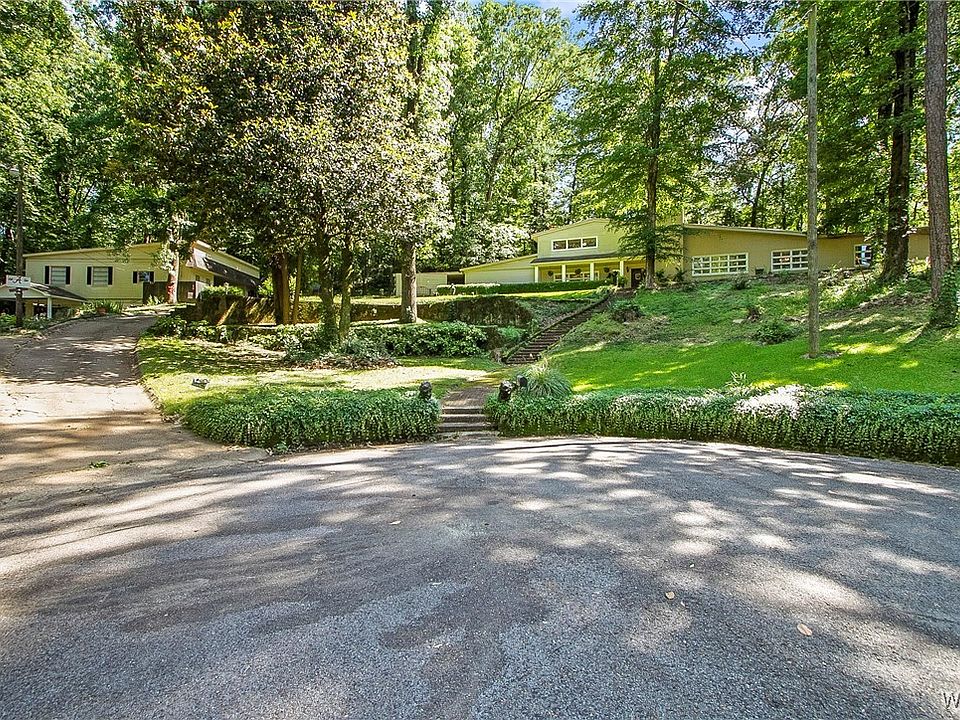 1st image of 7 Lakeshore Dr