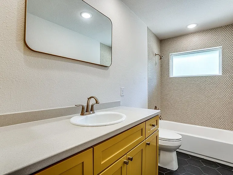 10343 Marsh Ln — Photo 14