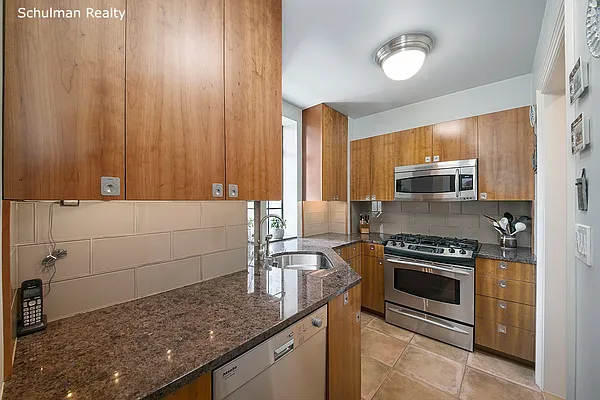 Sold by Schulman Realty LLC | media 13