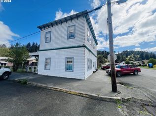 510 Fir St, Powers, OR 97466