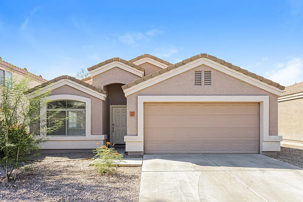 3 bed, 2.0 bath, 1685 sqft, $1,930 — Photo 1