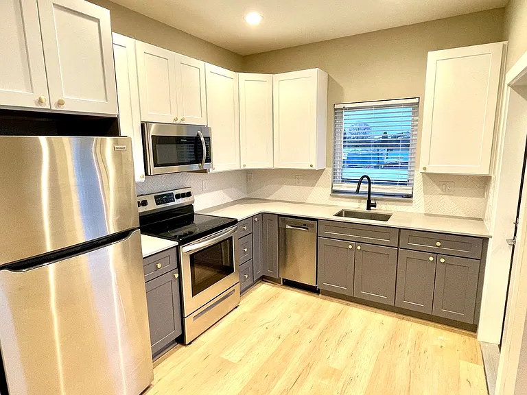 4415 SE 61st Ave — Photo 4